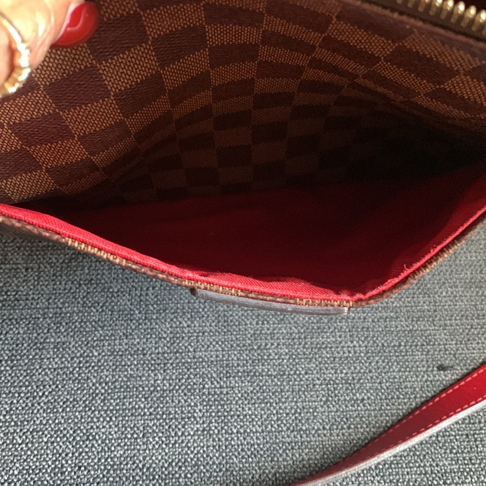 ❤️🤎💄💋Louis Vuitton South Bank Besace Bag❤️🤎💄💋 - Picture 13 of 16